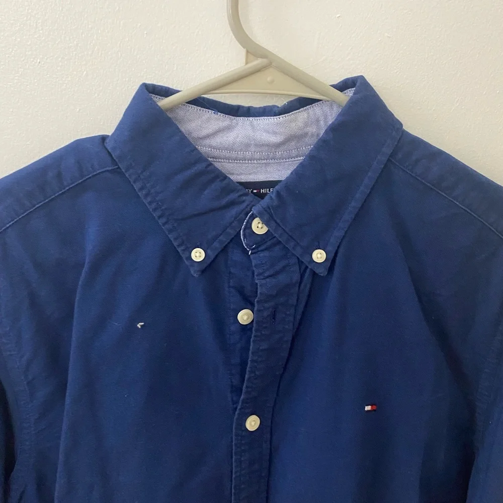 Men’s Navy Tommy Hilfiger Oxford shirt, Size Small - Picture 2 of 3